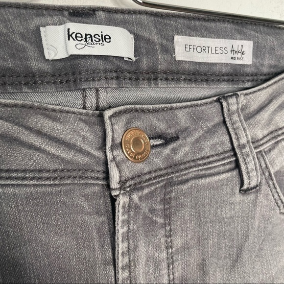 Kensie | Gray Distressed Mid Rise Effortless Ankle Jeans - Picture 5 of 7